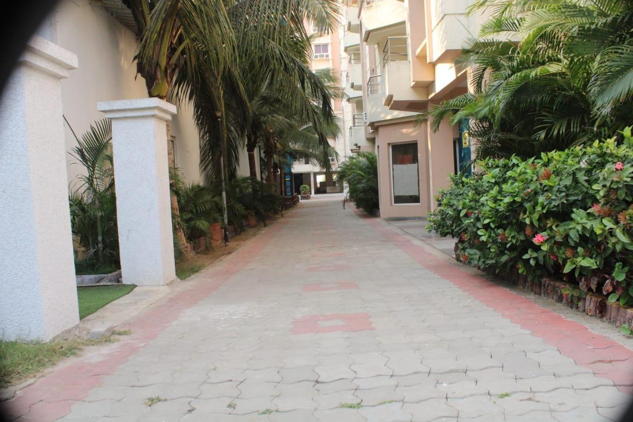Wekare Sea Sight Service Apartments Puri Exterior photo
