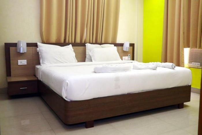 Wekare Sea Sight Service Apartments Puri Exterior photo